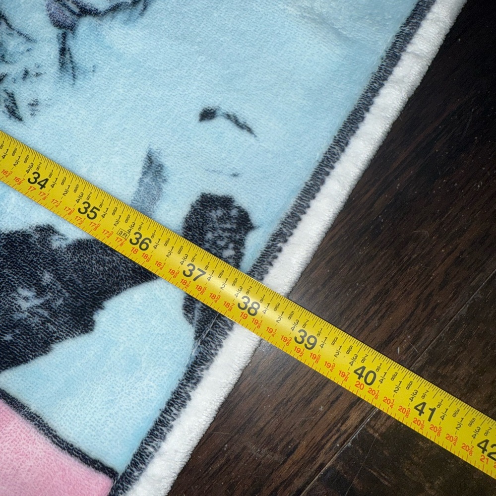 Taylor Swift Eras Tour Plush Blanket 49.5x 39.5 - Picture 3 of 6